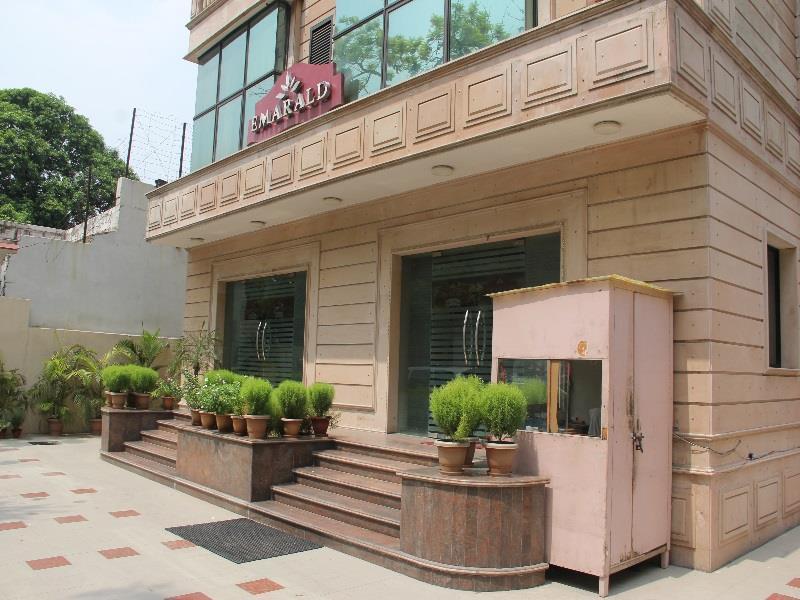 Hotel Emarald, New Delhi Luaran gambar