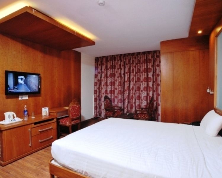 Hotel Emarald, New Delhi Luaran gambar