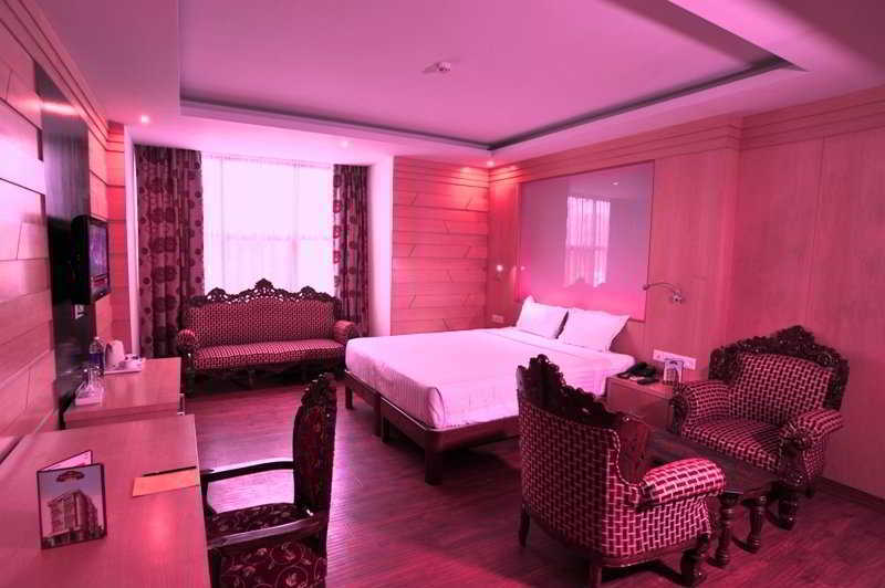 Hotel Emarald, New Delhi Luaran gambar