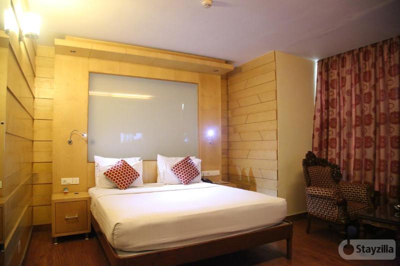 Hotel Emarald, New Delhi Luaran gambar
